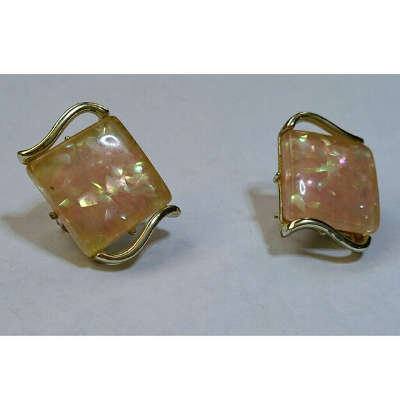 Vintage Coro confetti thermoset lucite earrings - Picture 3 of 6